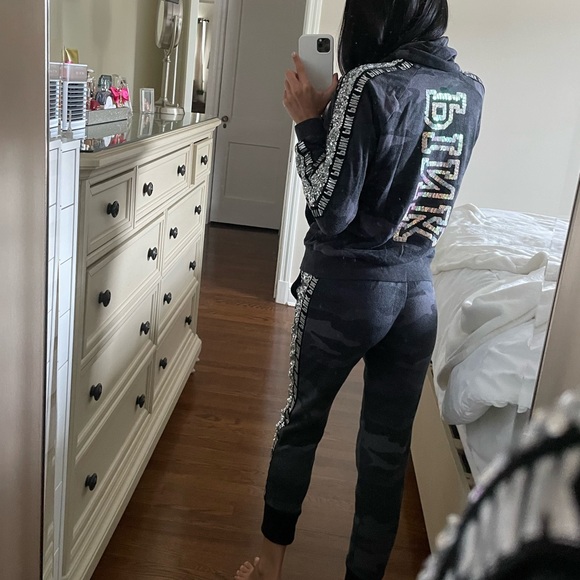 PINK Matching Set - Picture 3 of 3